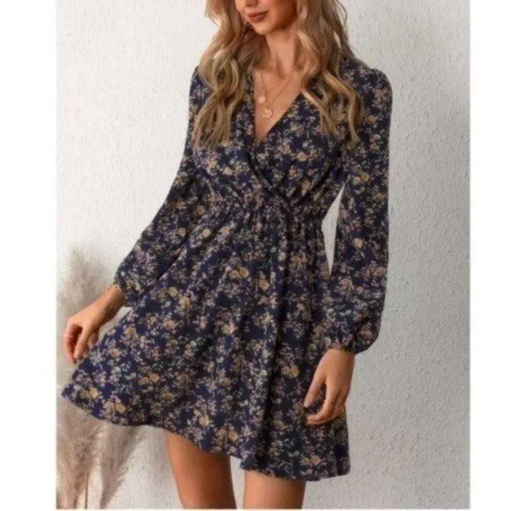 61) NWT Blue Ditsy Floral Print Long Sleeve Mini Dress Size Small Medium - Picture 1 of 3